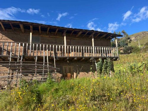 Piscos (Anden, Peru) falusi haz